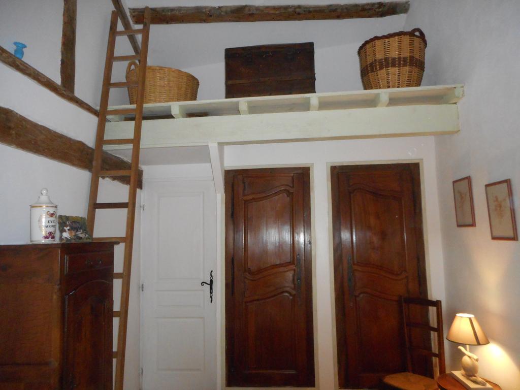 Bed and Breakfast Petit Grenier Douillet De Cathie Рокмор Екстер'єр фото